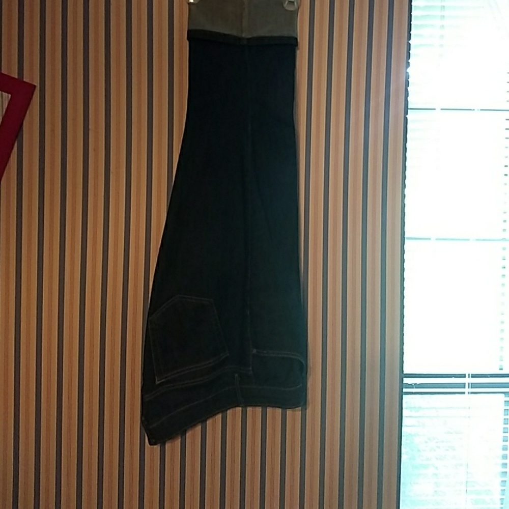 Cropped jeans/very comfortable for dressy or casua